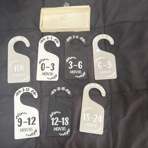 Baby Closet Dividers Set in Black and Gray
